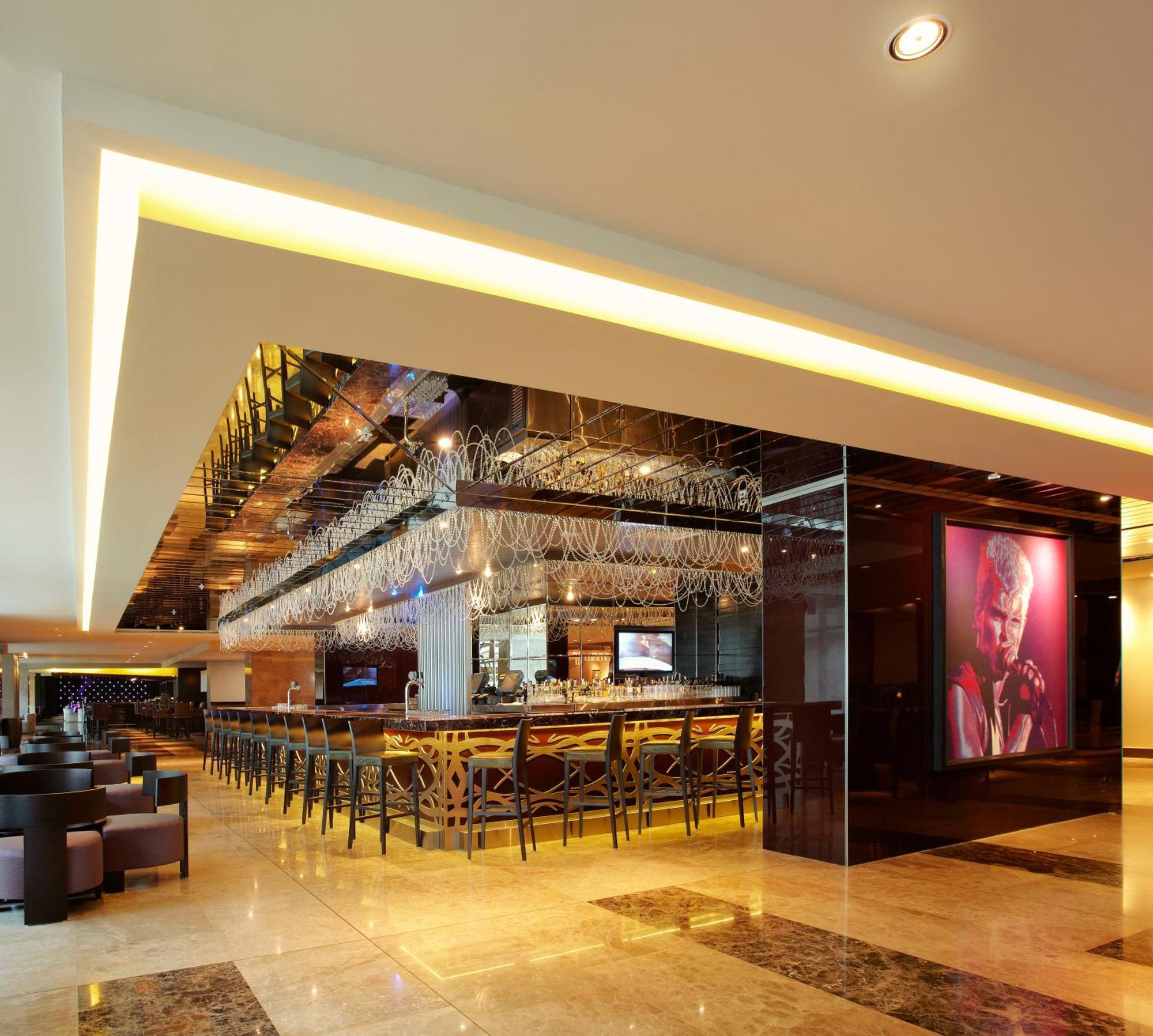 Megapolis Hotel Panama Ngoại thất bức ảnh The bar at the lobby