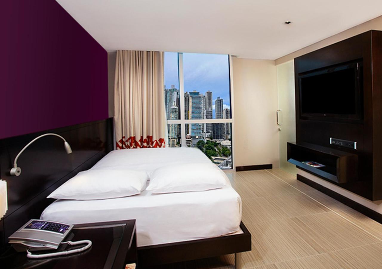 Megapolis Hotel Panama Ngoại thất bức ảnh A room at the hotel