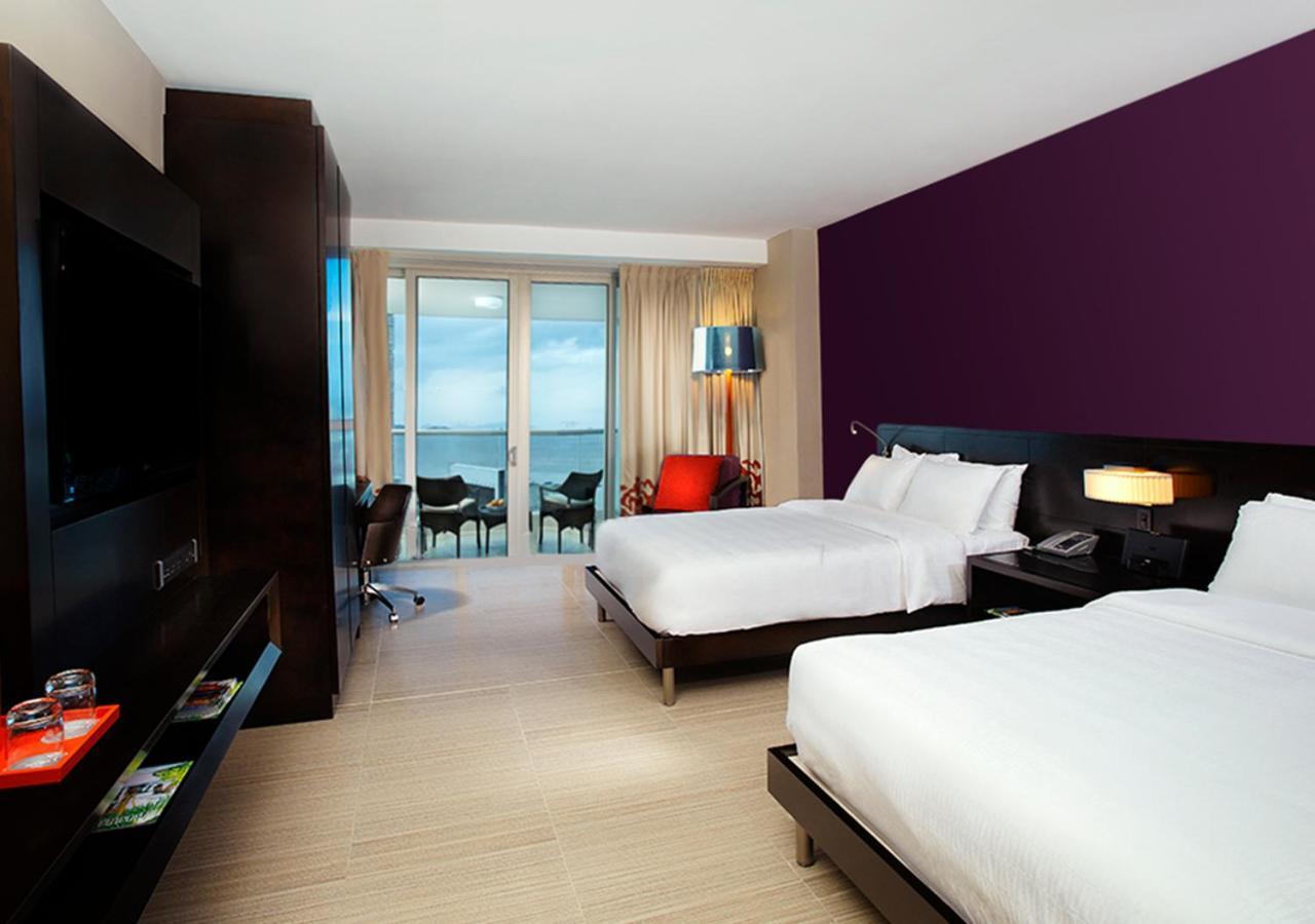 Megapolis Hotel Panama Ngoại thất bức ảnh A room at the Hard Rock Hotel
