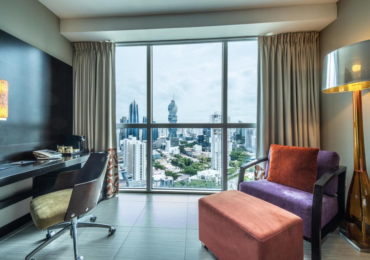 Megapolis Hotel Panama Ngoại thất bức ảnh A room at the hotel