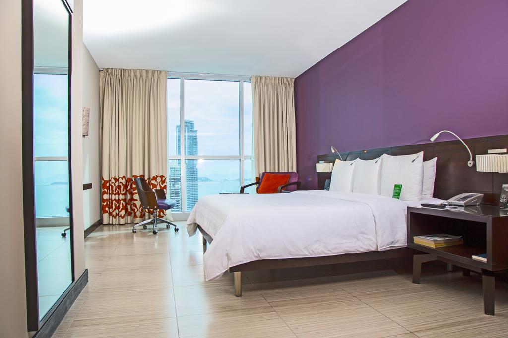 Megapolis Hotel Panama Ngoại thất bức ảnh A room at the hotel