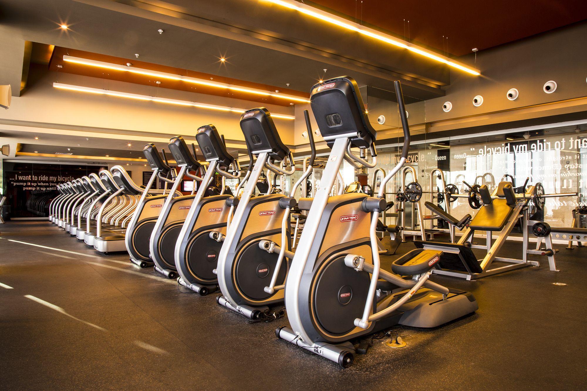 Megapolis Hotel Panama Ngoại thất bức ảnh Elliptical cross trainer