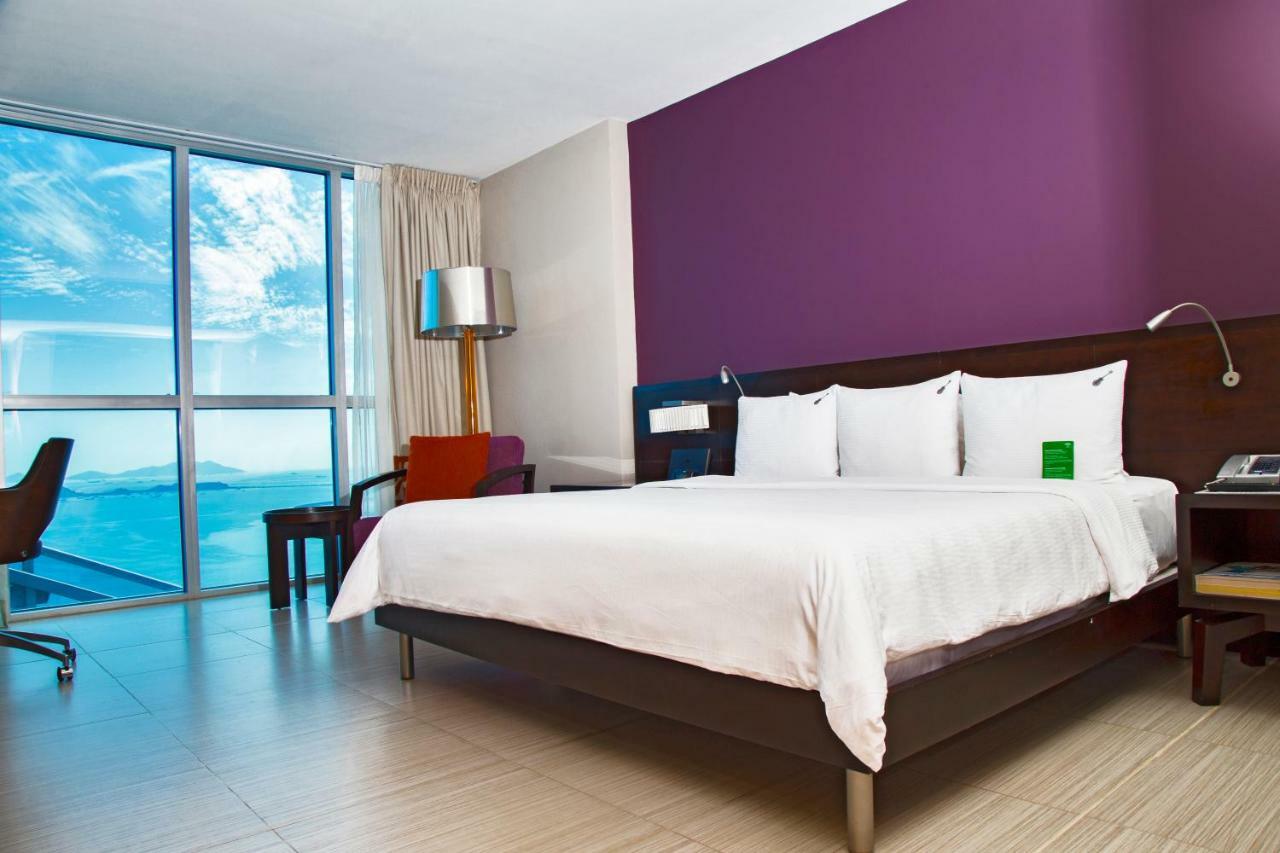 Megapolis Hotel Panama Ngoại thất bức ảnh A room at the hotel